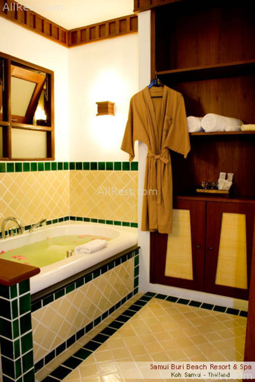 Samui Buri Beach Resort & Spa 8